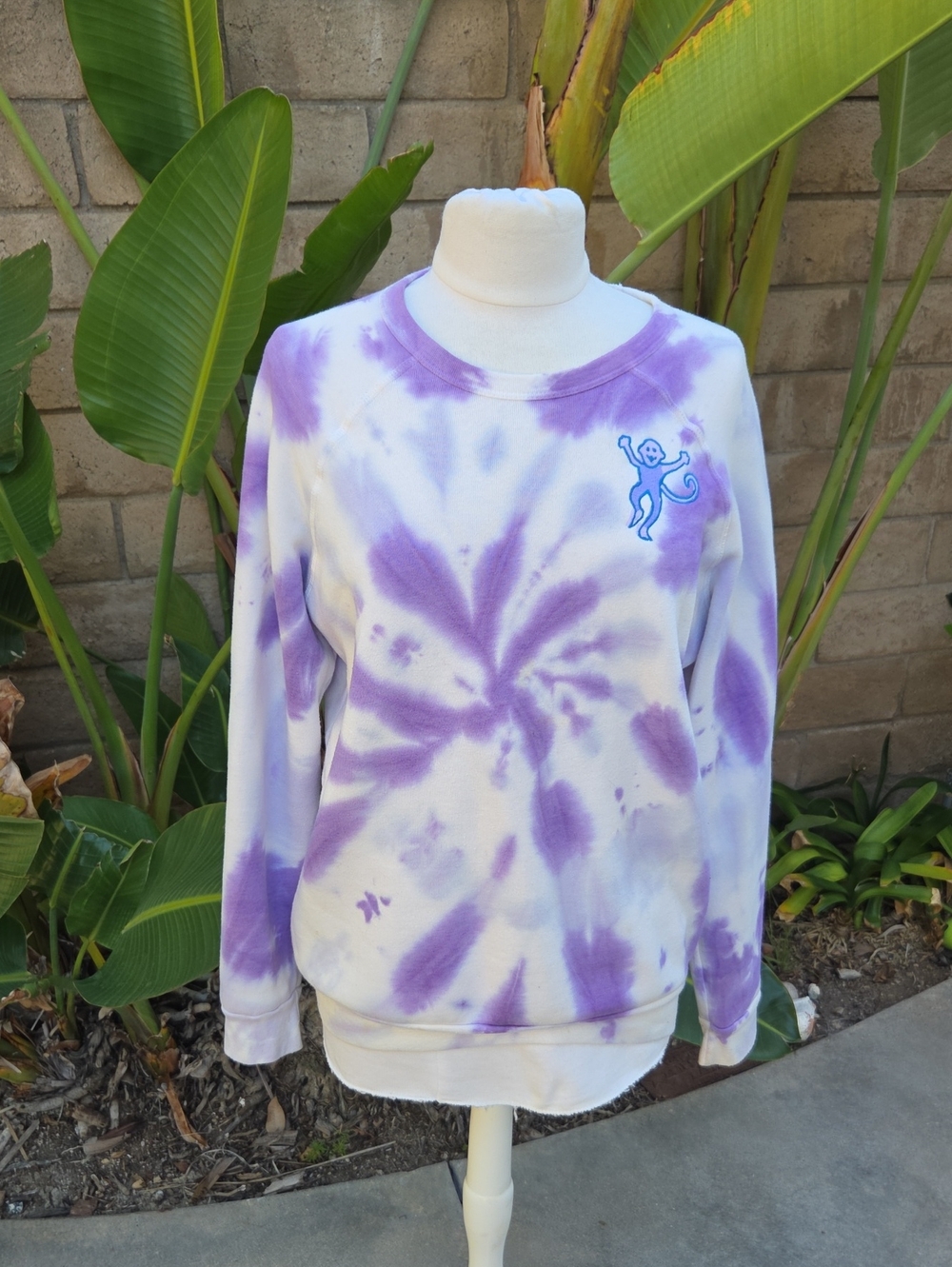 Roller Rabbit Tie Dye Monkey Crewneck Sweatshirt Purple Lavender Size Large